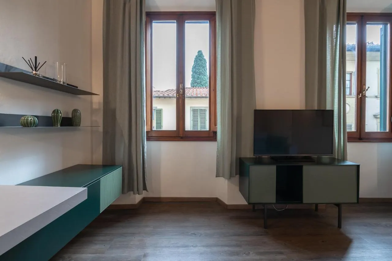 Elegant Green Apartment In San Gallo Firenze