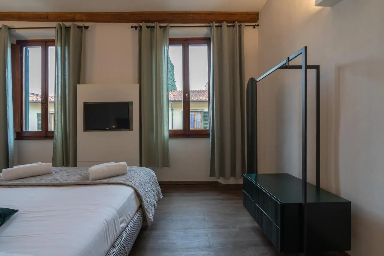 Elegant Green Apartment In San Gallo Firenze